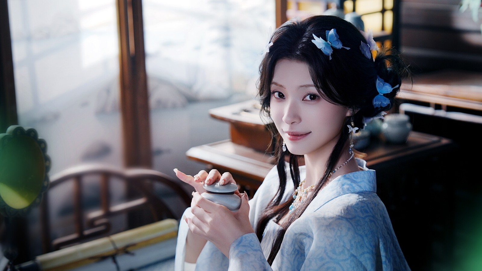 《完蛋！我被美女包围2》新预告和截图：美女如云